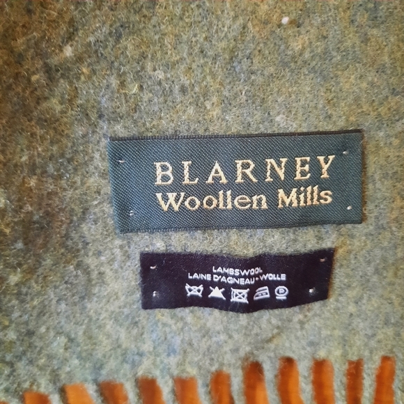 Vintage Blarney Woollen Mills 100% lambswool dark green knit fringe scarf - Picture 6 of 6